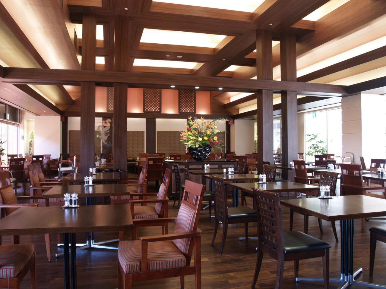Okinawa Kariyushi Beach Resort Ocean Spa Onna Exterior photo